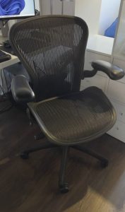 Herman Miller Aeron B v super stavu