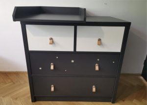 Chest of drawers with changing table