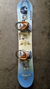 Women's Snowboard with bindings size: 151 cm