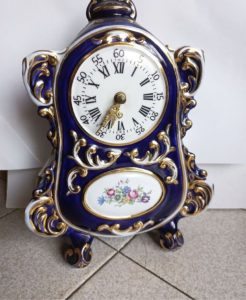 Porcelain clock