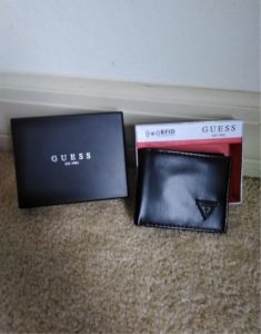 GUESS - men's wallet.