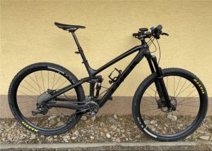 Horské kolo Trek Fuel EX karbon M/L