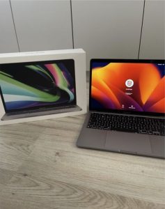 I am selling MacBook Pro 2020, M1, 8gb, 256gb