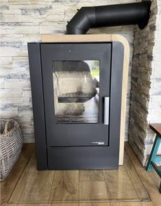 Haas and Sohn fireplace stoves NORDBY+ glass under the stove
