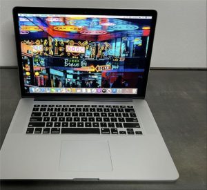 Apple MacBook Pro Retina 15