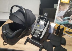 Joie i-Level car seat with ISOfix base