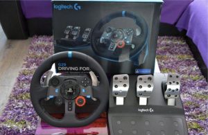 Excellent Logitech G29 steering wheel for sale! PS4 PS5