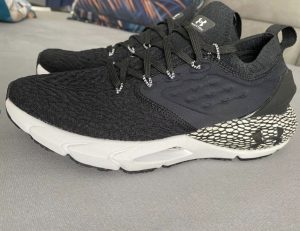 Women's new Under Armor running shoes for sale