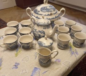English Churchill tea set
