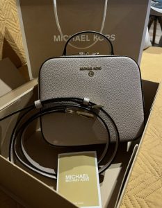 Michael kors cross body táska