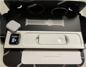 Eladó Apple Watch 6 Nike