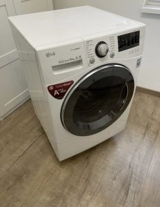 LG washing machine with steam function, 10 kg capacity!