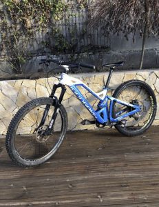 Mondraker Summum Down Hill bike bike