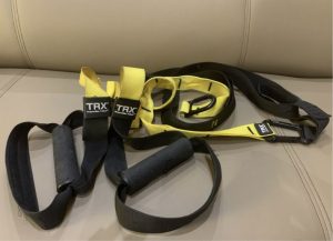 There are up to 2 Trx ropes (original).