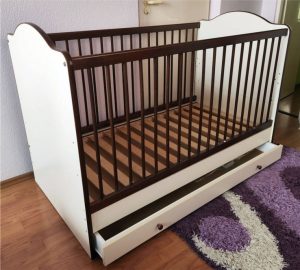 Children's bed 140x70cm and changing table