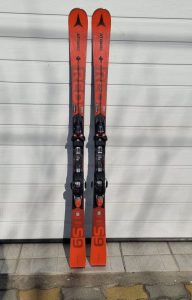 Atomic 2022 vintage ski for sale