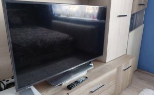LG lf652 v type tv for sale