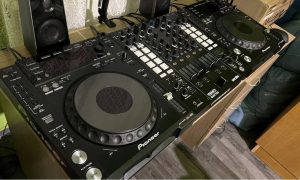 2db Pioneer cdj-850 és 1db Mixars Quadro keverőpult