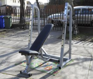 Training stand and bench press!