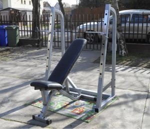 Safety training stand with bench press
