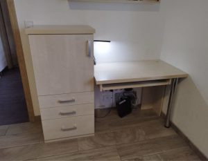 Cabinet line computer table